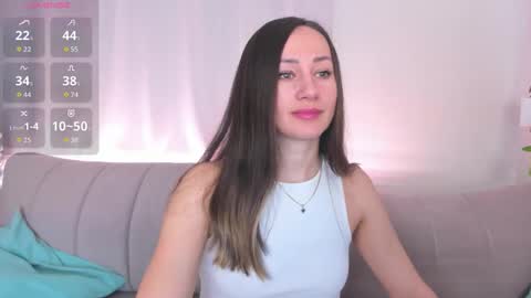 Snapshot of lena_barnes chatting on 01-11-26, 03:00 Hi im Lena online show from 01-11-26, 03:00