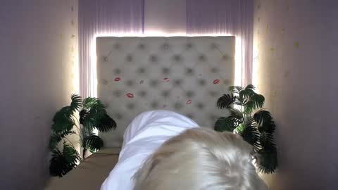 Snapshot of lena_paulles chatting on 12-03-24, 03:55 Lena online show from 12-03-24, 03:55