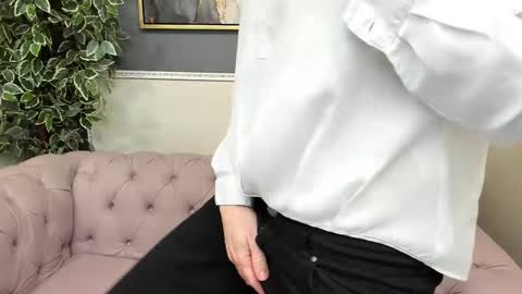 Snapshot of lena_paulles chatting on 02-09-25, 07:05 Lena online show from 02-09-25, 07:05