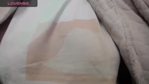 lenagolden online show from 01-27-25, 05:04