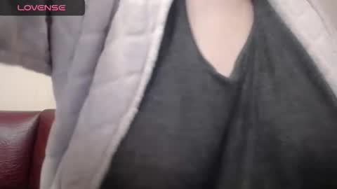 lenagolden online show from 01-29-25, 02:53