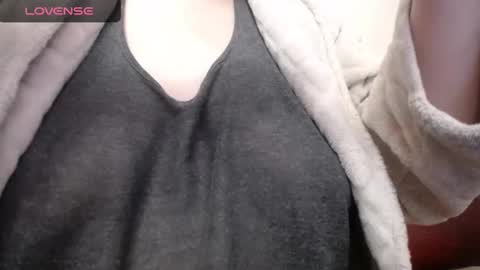 lenagolden online show from 01-30-25, 01:42