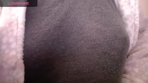 lenagolden online show from 11-22-25, 12:04