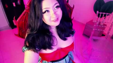 Lenna Kang online show from 02-14-25, 06:51