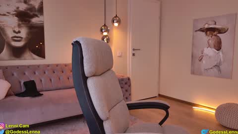 Snapshot of lenna_godess chatting on 02-11-26, 06:18 Lenna Goddess online show from 02-11-26, 06:18