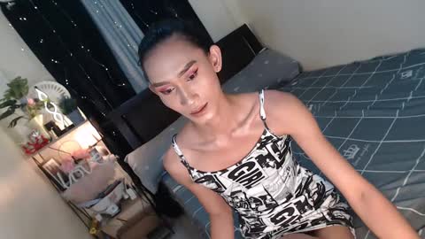 Snapshot of lennonxshit chatting on 02-03-25, 04:57 JANE online show from 02-03-25, 04:57