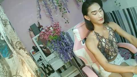 Snapshot of lennonxshit chatting on 02-26-25, 03:30 JANE online show from 02-26-25, 03:30