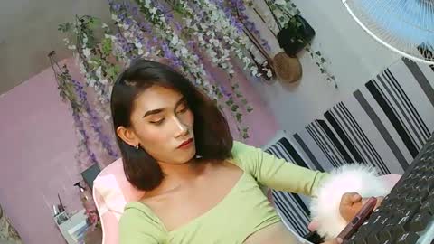 Snapshot of lennonxshit chatting on 03-05-25, 07:49 JANE online show from 03-05-25, 07:49