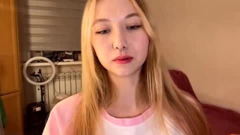 Snapshot of lenorehandelsman chatting on 03-06-26, 12:01 Tagami online show from 03-06-26, 12:01