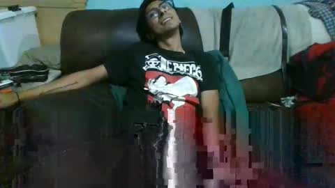 Snapshot of leo0m3d1n4 chatting on 04-24-26, 10:28 Leonel Rodrigo rod online show from 04-24-26, 10:28