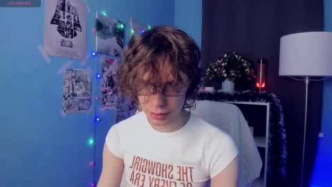 Leo online show from 11-21-25, 03:33