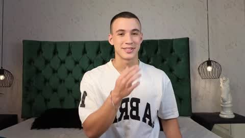 leo online show from 12-10-24, 01:22