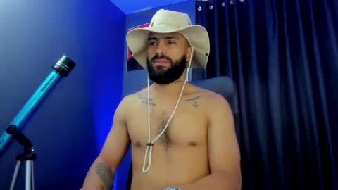 Leo  Diaz online show from 12-31-24, 05:22