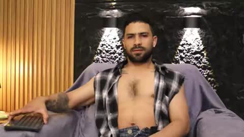 Leo  Diaz online show from 02-11-26, 01:54