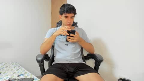 Leo Jones online show from 03-04-25, 07:43