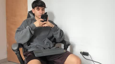 Leo Jones online show from 09-24-25, 04:43