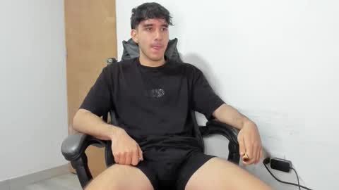 Leo Jones online show from 10-28-25, 08:40