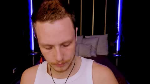 Snapshot of leo_mooree chatting on 10-04-25, 09:24 Leo online show from 10-04-25, 09:24