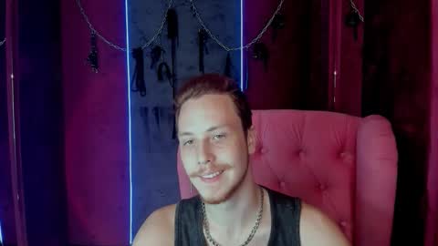 Snapshot of leo_mooree chatting on 10-16-25, 05:14 Leo online show from 10-16-25, 05:14