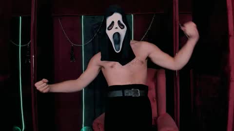 Snapshot of leo_mooree chatting on 10-29-25, 03:47 Leo online show from 10-29-25, 03:47