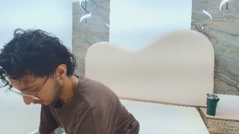 LEO online show from 06-11-26, 03:26