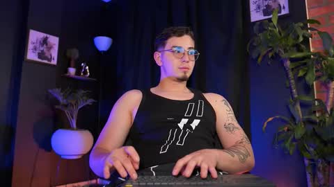 Leo online show from 02-03-26, 01:04