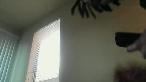 Snapshot of leomalonee chatting on 12-23-24, 12:14 LeoMalonee online show from 12-23-24, 12:14