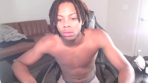 Snapshot of leomalonee chatting on 01-24-25, 09:58 LeoMalonee online show from 01-24-25, 09:58