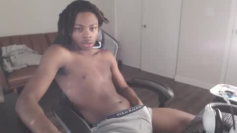 Snapshot of leomalonee chatting on 01-31-25, 09:59 LeoMalonee online show from 01-31-25, 09:59