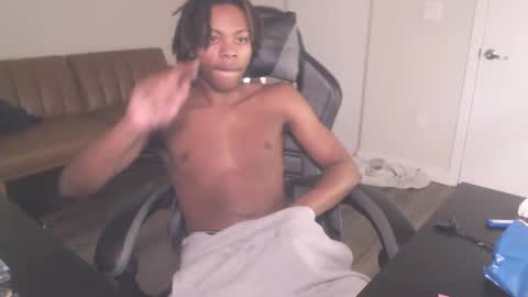 Snapshot of leomalonee chatting on 02-08-25, 05:29 LeoMalonee online show from 02-08-25, 05:29