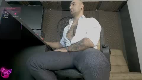 Snapshot of leon_1717 chatting on 06-24-26, 03:00 Leon online show from 06-24-26, 03:00