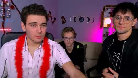 Snapshot of leon_lie chatting on 01-08-26, 01:46 leo online show from 01-08-26, 01:46