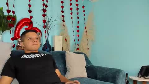 leon_thomas_ online show from 02-09-26, 08:24