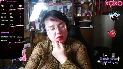 Snapshot of leona_harrison chatting on 02-11-25, 05:47 Leona Harrison online show from 02-11-25, 05:47