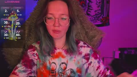 leona online show from 12-04-24, 09:35