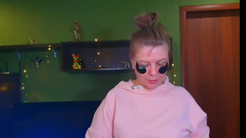 Leona tracie online show from 04-30-26, 07:09