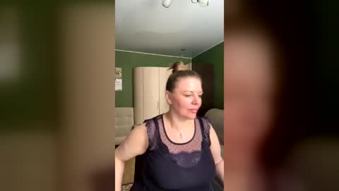 Leona tracie online show from 06-17-26, 06:49