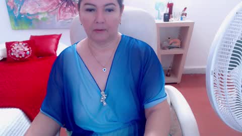 leonela   online show from 11-16-25, 01:33