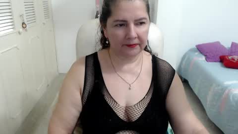 leonela   online show from 04-04-26, 11:35
