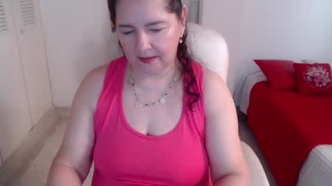 leonela   online show from 06-07-26, 12:09