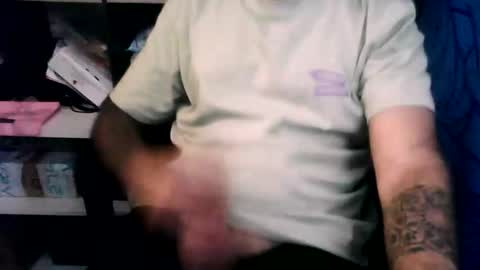 Snapshot of leonidascum chatting on 09-20-25, 12:06 leonidascum online show from 09-20-25, 12:06