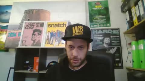 Snapshot of leonidascum chatting on 01-16-26, 12:53 leonidascum online show from 01-16-26, 12:53