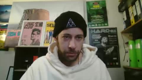 Snapshot of leonidascum chatting on 01-17-26, 12:10 leonidascum online show from 01-17-26, 12:10