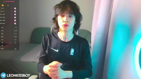 Snapshot of leonkissboy chatting on 03-29-26, 10:26 leonkissboy online show from 03-29-26, 10:26