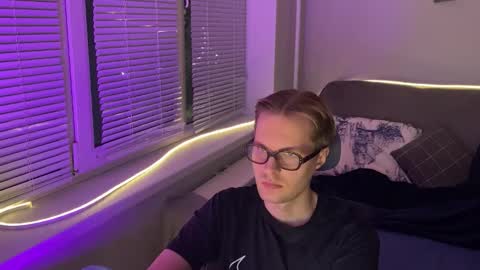 Leon online show from 01-08-26, 11:45