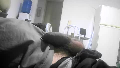 Snapshot of leonnxv chatting on 10-31-25, 12:44 leonnxv online show from 10-31-25, 12:44