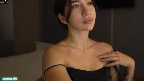 Leora online show from 12-03-24, 04:17