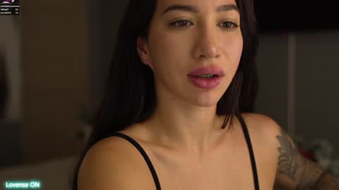 Leora online show from 12-13-24, 07:21