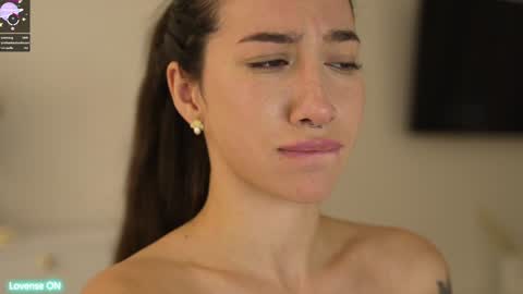 Leora online show from 02-07-25, 07:59