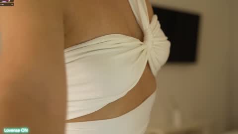 Leora online show from 02-28-25, 04:10